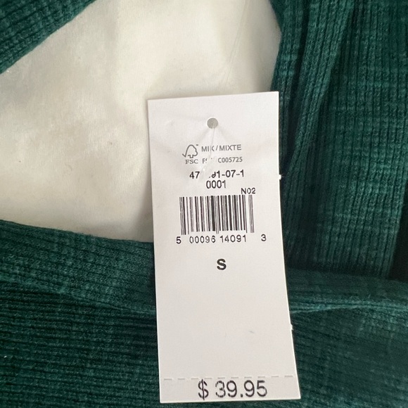 Gap - Forest Green 
RIB TURTLENECK
Size Small NWT - Picture 3 of 12